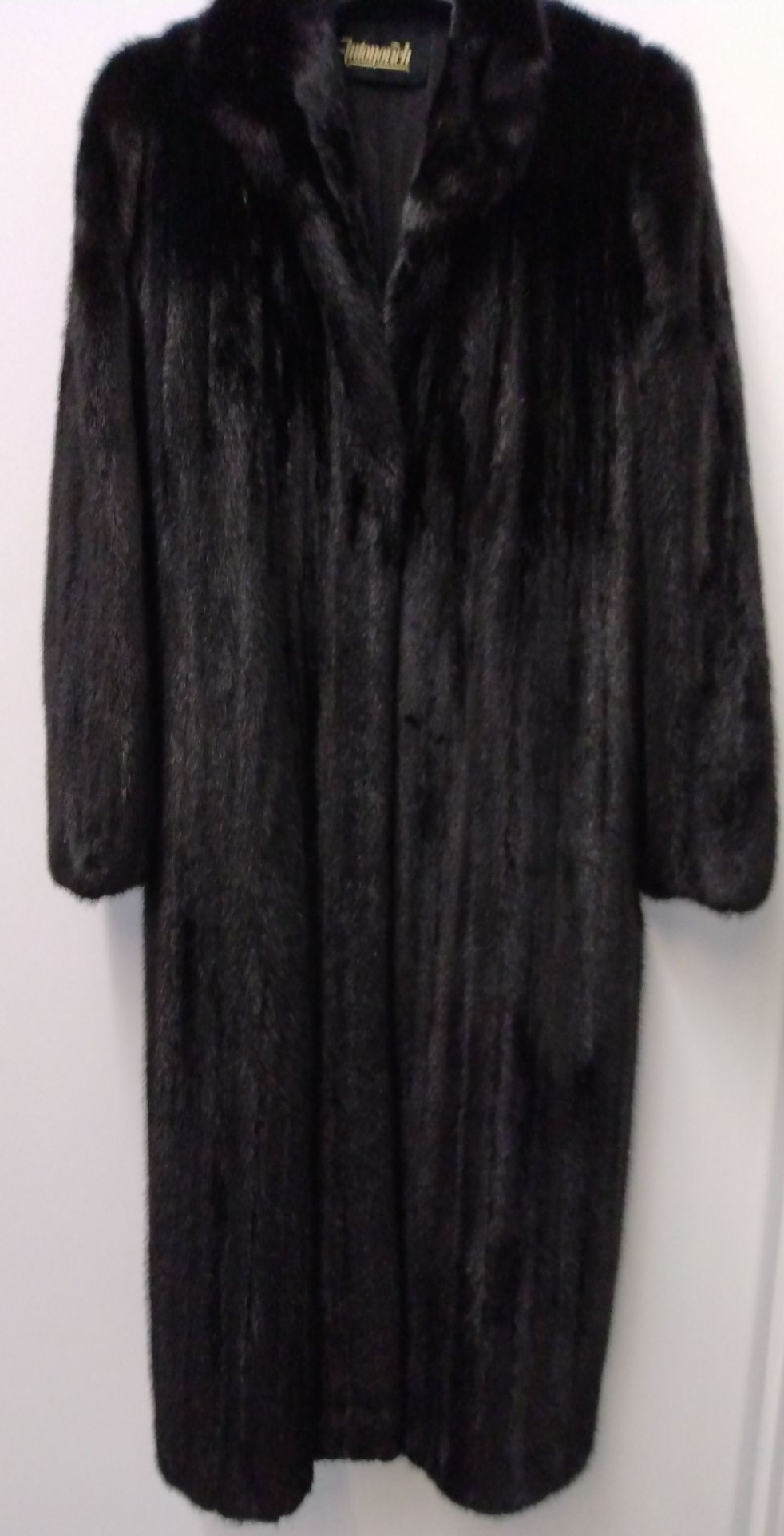 Classic Black Ranch mink coat | Fur Liquidation